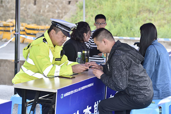 794ccb42ed79435886000e578e63511c.jpg 高速六.jpg