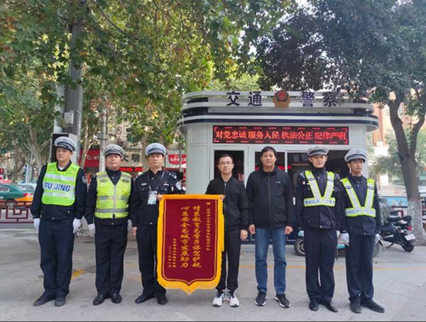 fe881659cf944e1cb268f5aababe333f.jpg 1.jpg