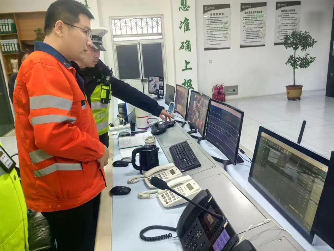 a32e4a4584e84df08b7de9ebd45da636.jpg 1.jpg