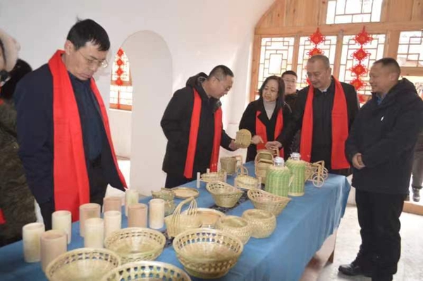 468162f5f2f8487281f7742333c0d3e9.jpg 8.jpg