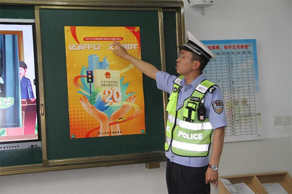 8c9e85727e5f49d782309f9e13805aa5.png 3.png