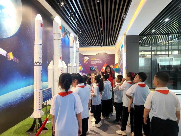 457f817f1a3f43f890a5a4114b8c10aa.jpg 图片3.jpg