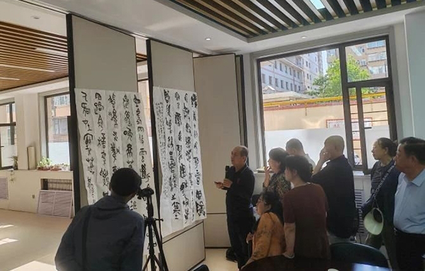 a30cd889e00b4f87bbf035df73d7cbb7.jpg 2.jpg