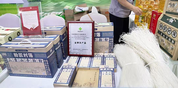 ae6fa6e180984cd7aca954f154b6a9d8.jpg 3.jpg