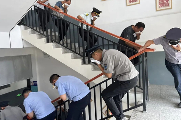 d00b6b6f3169475abaa7d249c133a883.jpg 1.jpg