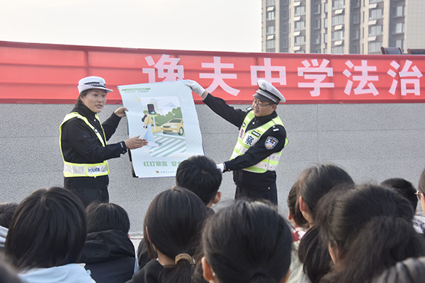 f40a356946564a5db9be4ec1fceb17f4.jpg 2.jpg