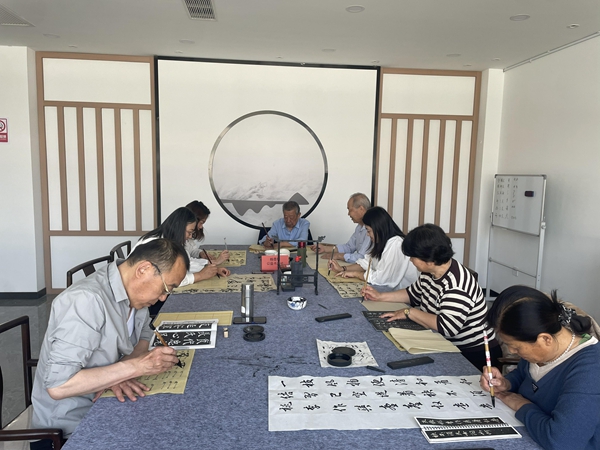 b8ecca96ee2c4928a5e90aa35805e2a1.jpg 4.jpg