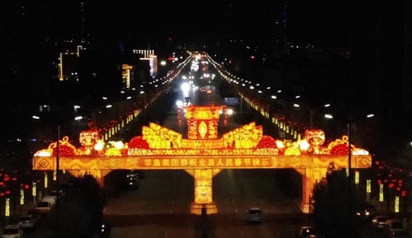 交城县彩门楼（田谷仓 摄）.jpg