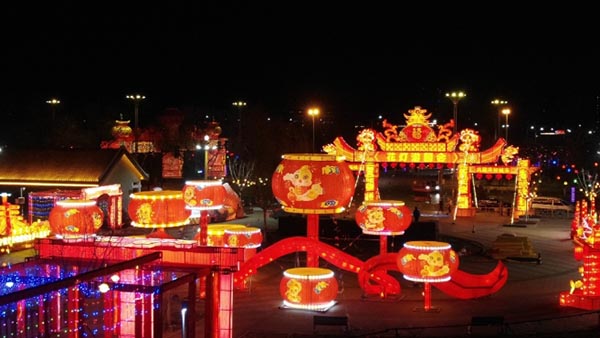 交城县花灯游园会（田谷仓 摄）.jpg