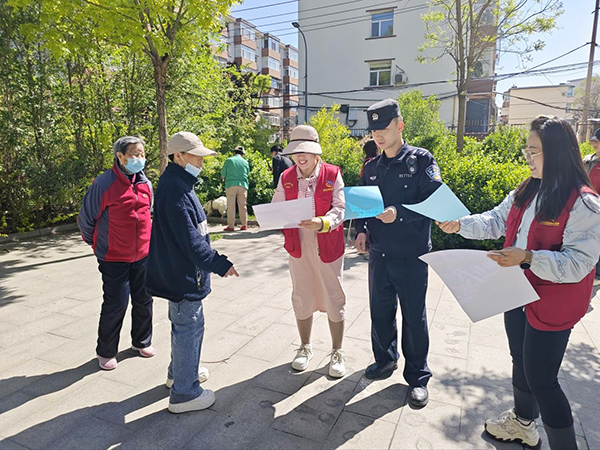 尖草坪区建工街第一社区开展“文明养犬入民心 共建和谐美好家园”宣传活动  