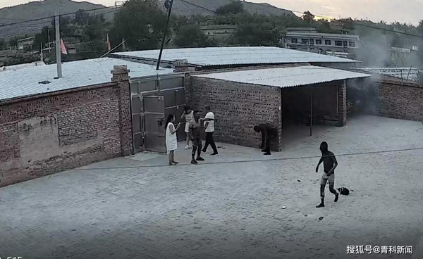 b1ca42511ce3420a8506de79486abec7~tplv-tt-origin-web_gif.jpeg